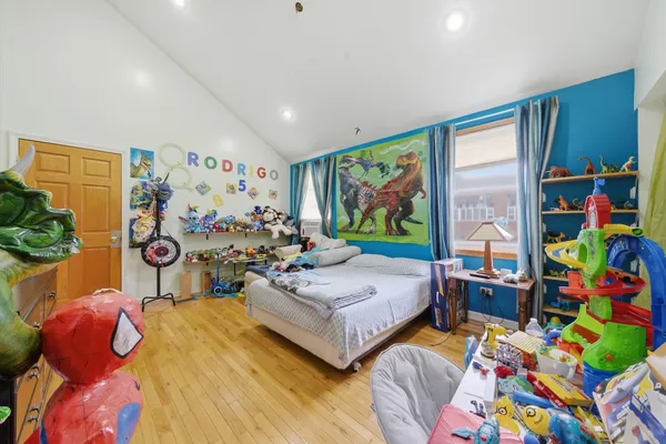 $430,000 | 2102 North Moody Avenue, Chicago, IL 60639