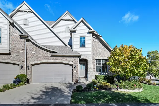 $839,000 | 3 Westmoreland Lane, Naperville, IL 60540