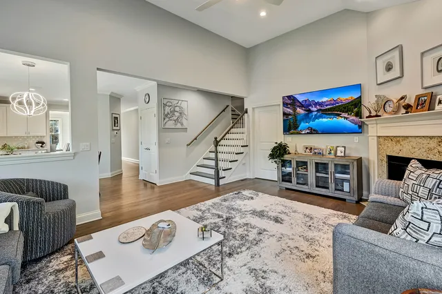 $839,000 | 3 Westmoreland Lane, Naperville, IL 60540