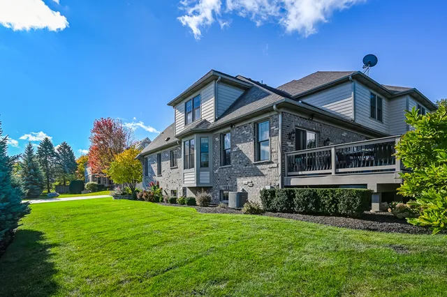 $839,000 | 3 Westmoreland Lane, Naperville, IL 60540