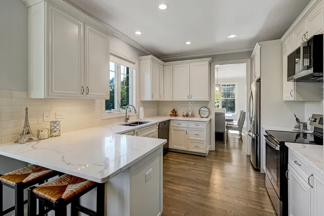 $839,000 | 3 Westmoreland Lane, Naperville, IL 60540