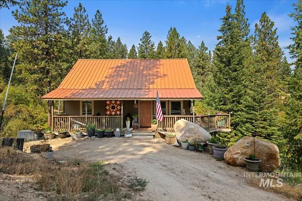 $575,000 | 70 Castle Mountain Drive, Garden Valley, ID 83622