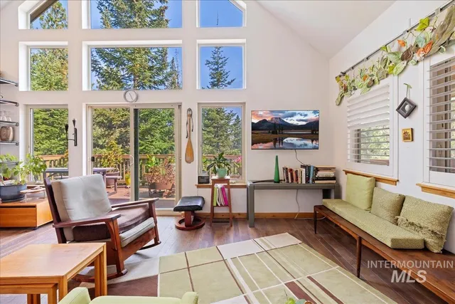 $580,000 | 70 Castle Mountain Drive, Garden Valley, ID 83622