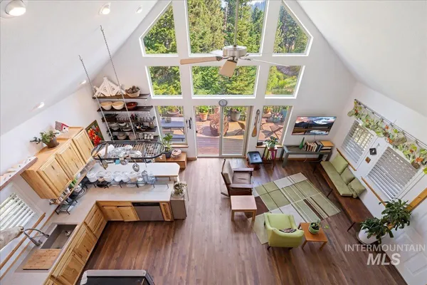 $575,000 | 70 Castle Mountain Drive, Garden Valley, ID 83622