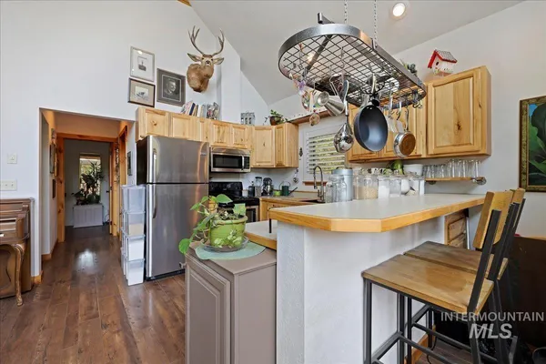 $575,000 | 70 Castle Mountain Drive, Garden Valley, ID 83622