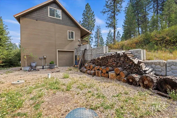 $575,000 | 70 Castle Mountain Drive, Garden Valley, ID 83622