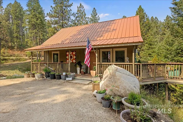 $580,000 | 70 Castle Mountain Drive, Garden Valley, ID 83622