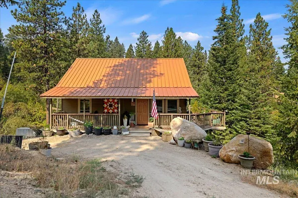 $575,000 | 70 Castle Mountain Drive, Garden Valley, ID 83622