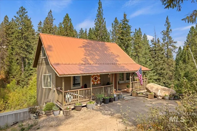 $580,000 | 70 Castle Mountain Drive, Garden Valley, ID 83622