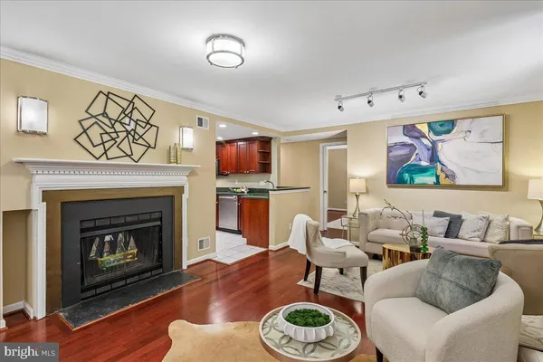 $449,900 | 1735 New Hampshire Avenue Northwest, Unit 1, Washington, DC 20009