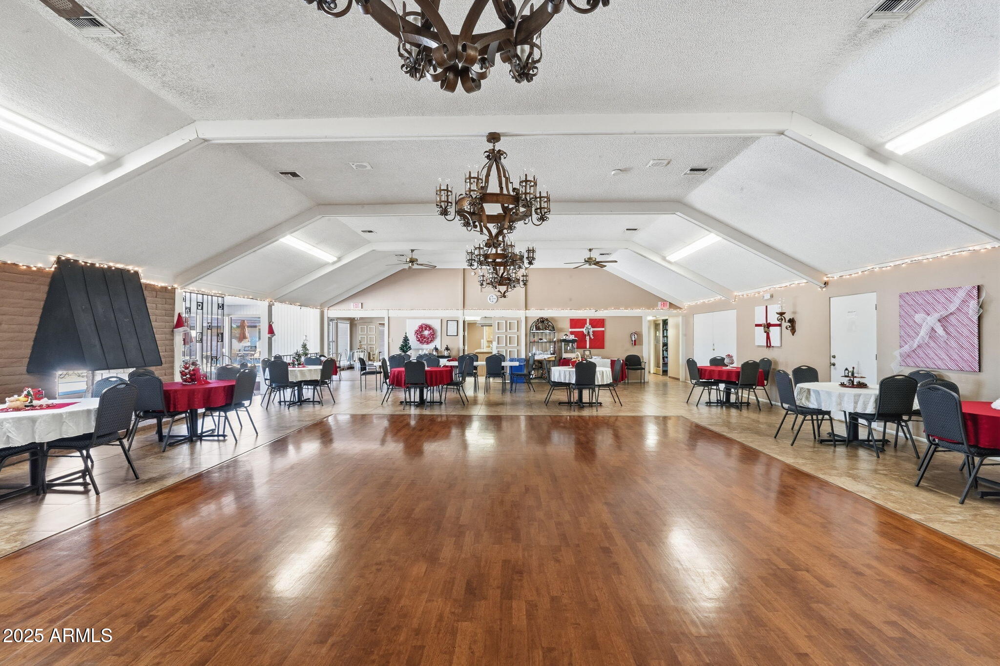 201 South Greenfield Road, Unit 142 Mesa, AZ 85206 - Photo 43 of 53 a living room with lots of furniture and kitchen view