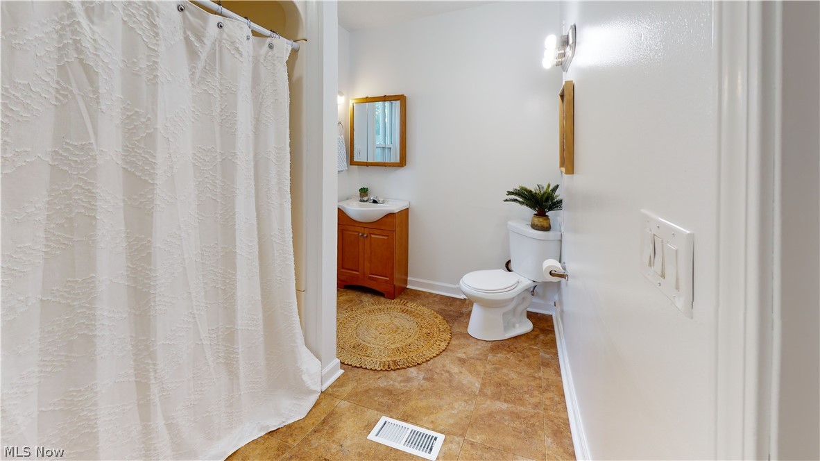 5047 Forest Road Mentor, OH 44060 - Photo 15 of 24 Gallery Image 15