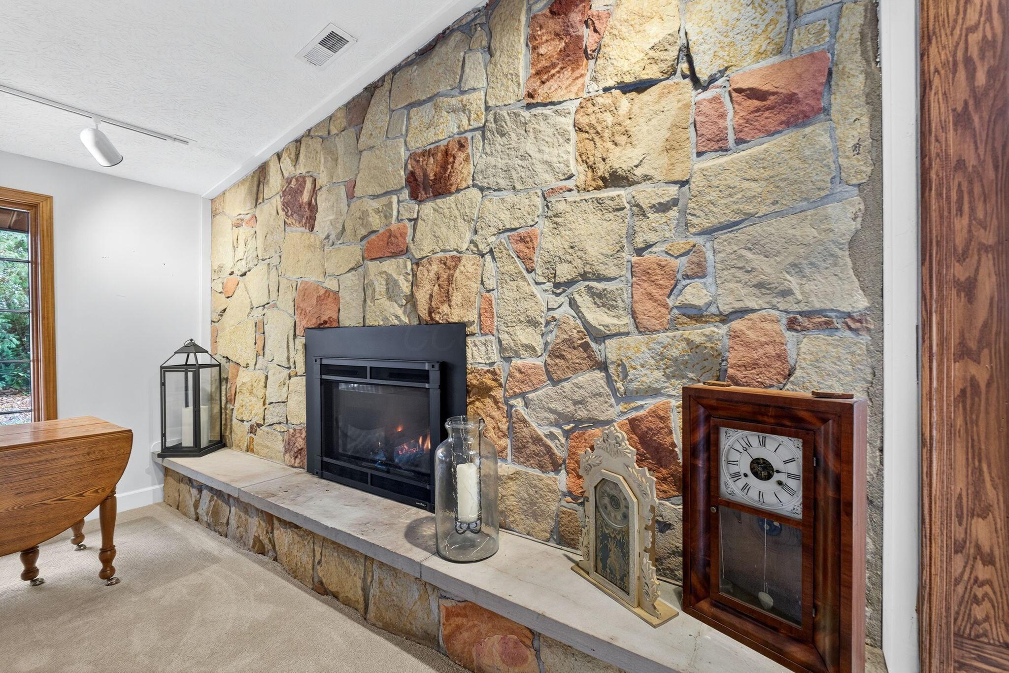 910 Lawrence Road Caledonia, OH 43314 - Photo 30 of 84 910 Lawrence Rd (Interior)-4