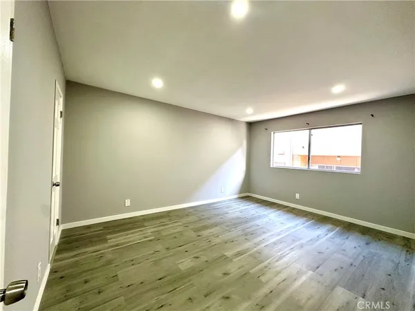 $2,600 | 5400 Newcastle Avenue, Encino, CA 91316