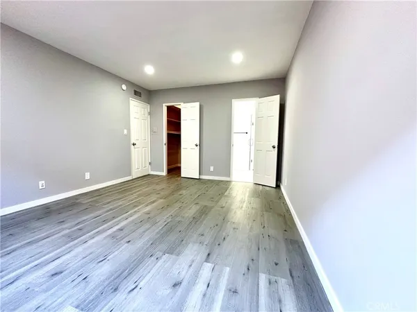 $2,600 | 5400 Newcastle Avenue, Encino, CA 91316