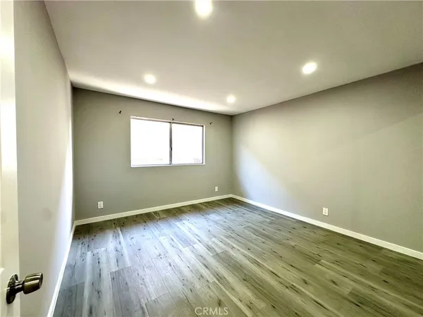 $2,600 | 5400 Newcastle Avenue, Encino, CA 91316