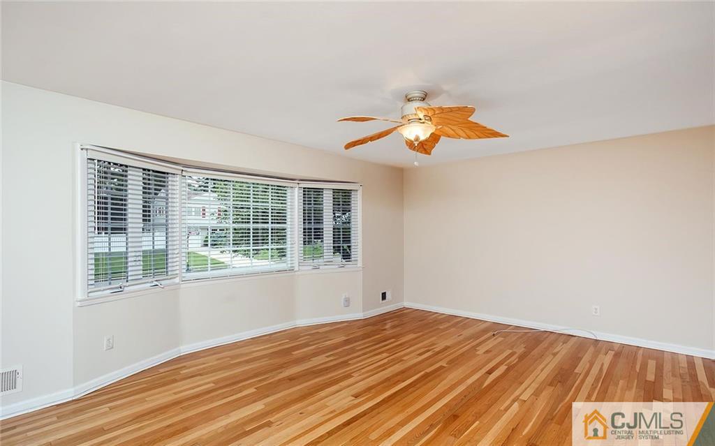 449 Wheeler Road North Brunswick, NJ 08902 - Photo 4 of 22 Gallery Image 4