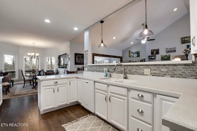 $785,000 | 115 Kawatuska Way, Loudon, TN 37774