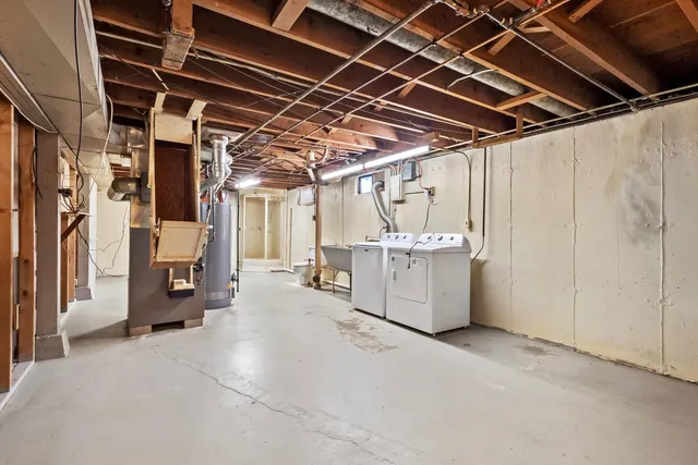 $279,900 | 735 Westgate Drive, Aurora, IL 60506