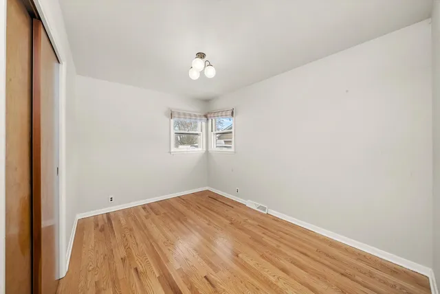 $279,900 | 735 Westgate Drive, Aurora, IL 60506