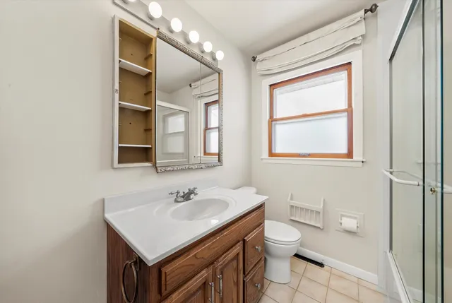 $279,900 | 735 Westgate Drive, Aurora, IL 60506