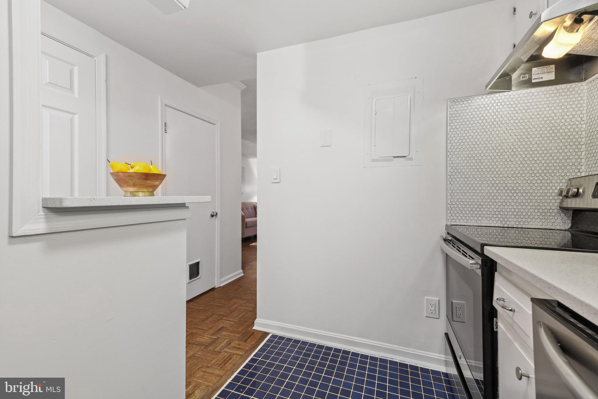 1949 Calvert Street Northwest, Unit 1949 Washington, DC 20009 - Photo 12 of 33