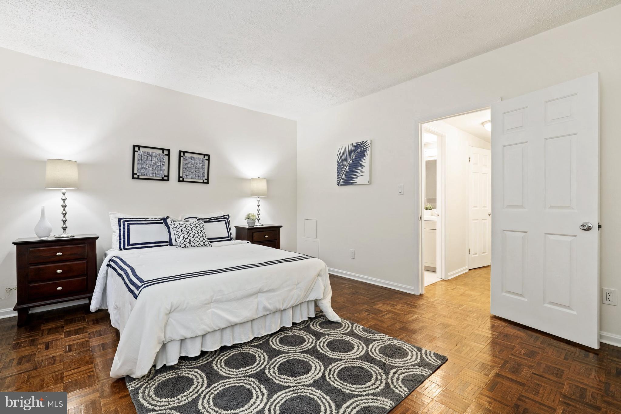 1949 Calvert Street Northwest, Unit 1949 Washington, DC 20009 - Photo 17 of 33