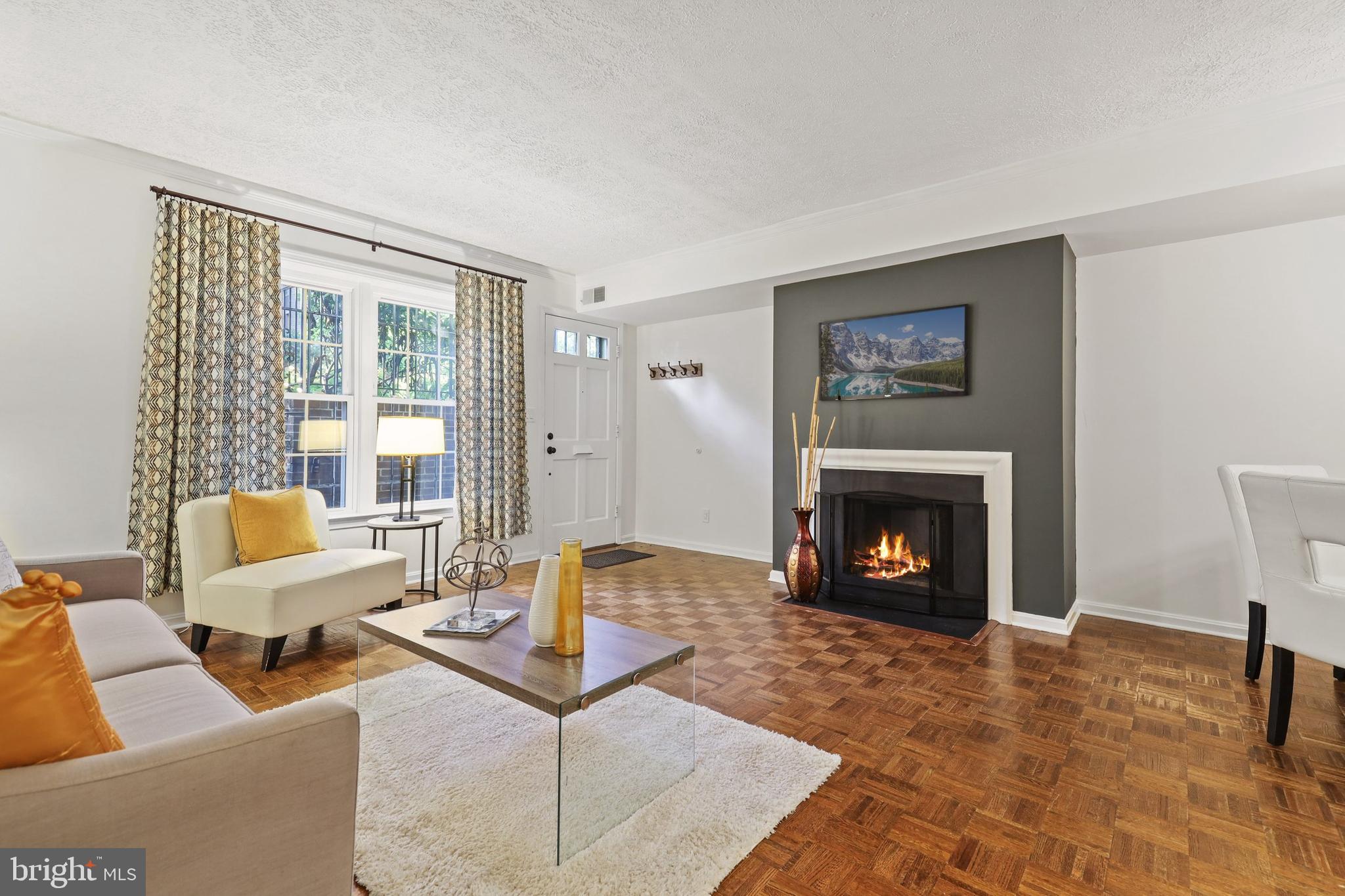 1949 Calvert Street Northwest, Unit 1949 Washington, DC 20009 - Photo 3 of 33