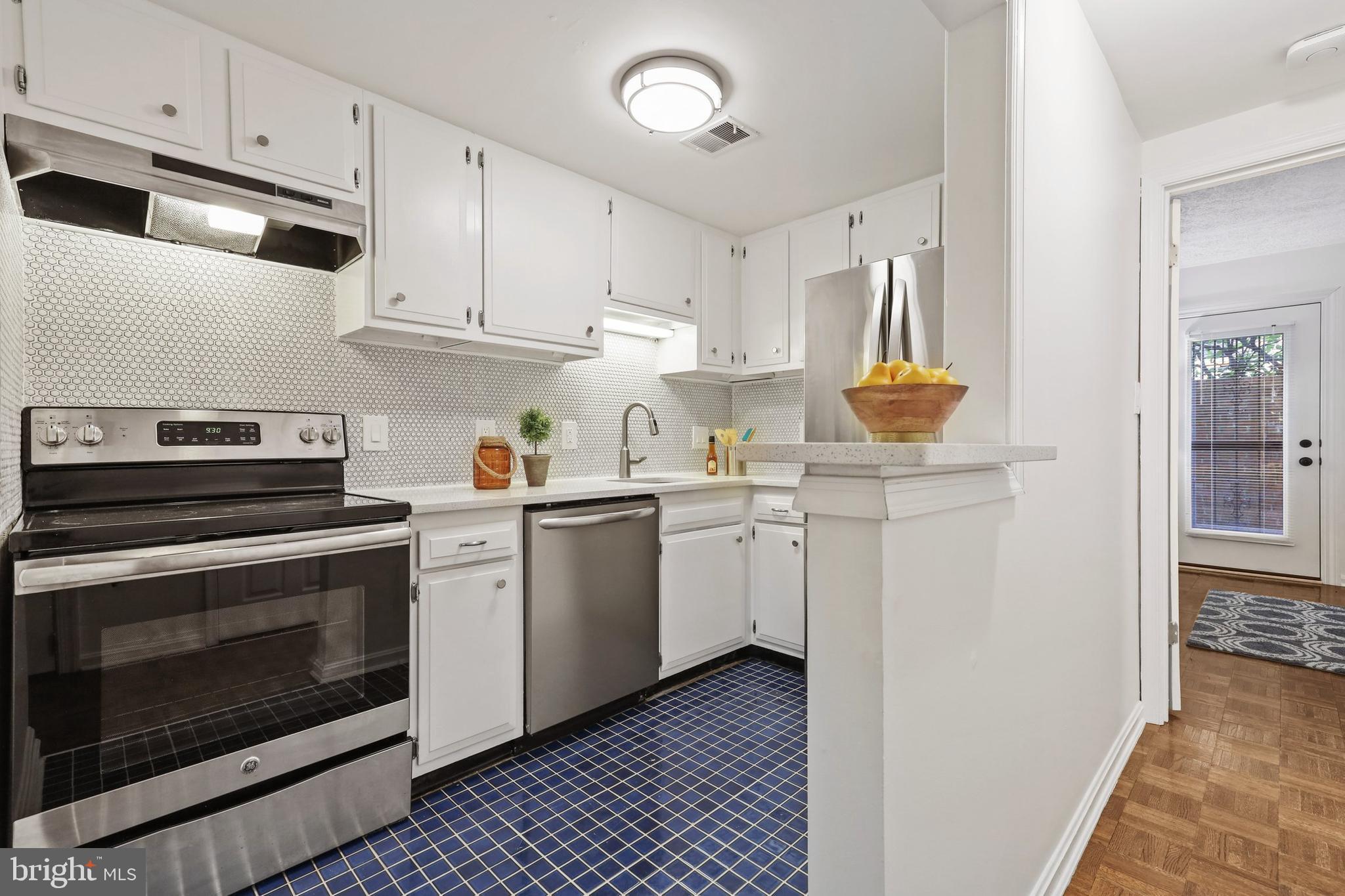 1949 Calvert Street Northwest, Unit 1949 Washington, DC 20009 - Photo 10 of 33
