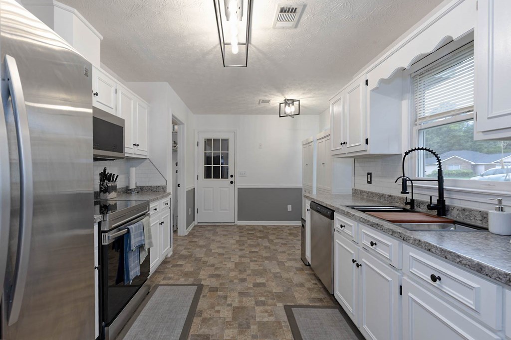 7279 Midland Chase Loop Columbus, GA 31909 - Photo 2 of 33