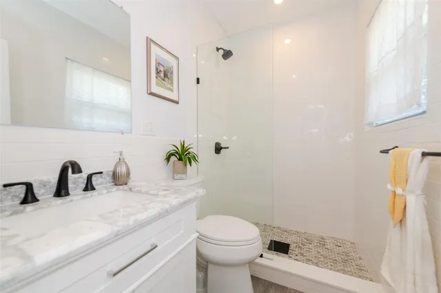 $789,000 | 2536 Washington Avenue, Oceanside, NY 11572