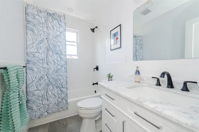 $789,000 | 2536 Washington Avenue, Oceanside, NY 11572