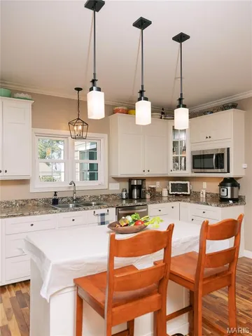 $485,000 | 411 South 5th Street, Owensville, MO 65066