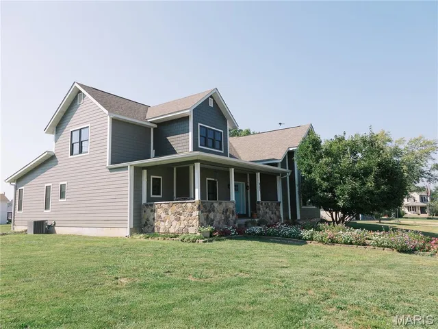 $485,000 | 411 South 5th Street, Owensville, MO 65066