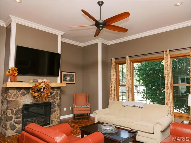 $485,000 | 411 South 5th Street, Owensville, MO 65066