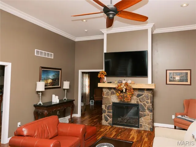 $485,000 | 411 South 5th Street, Owensville, MO 65066