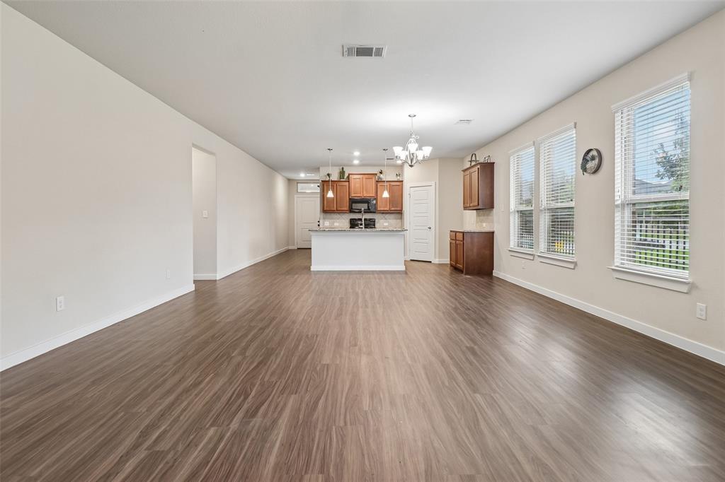 7629 Spring Drive Watauga, TX 76148 - Photo 9 of 39 Gallery Image 9