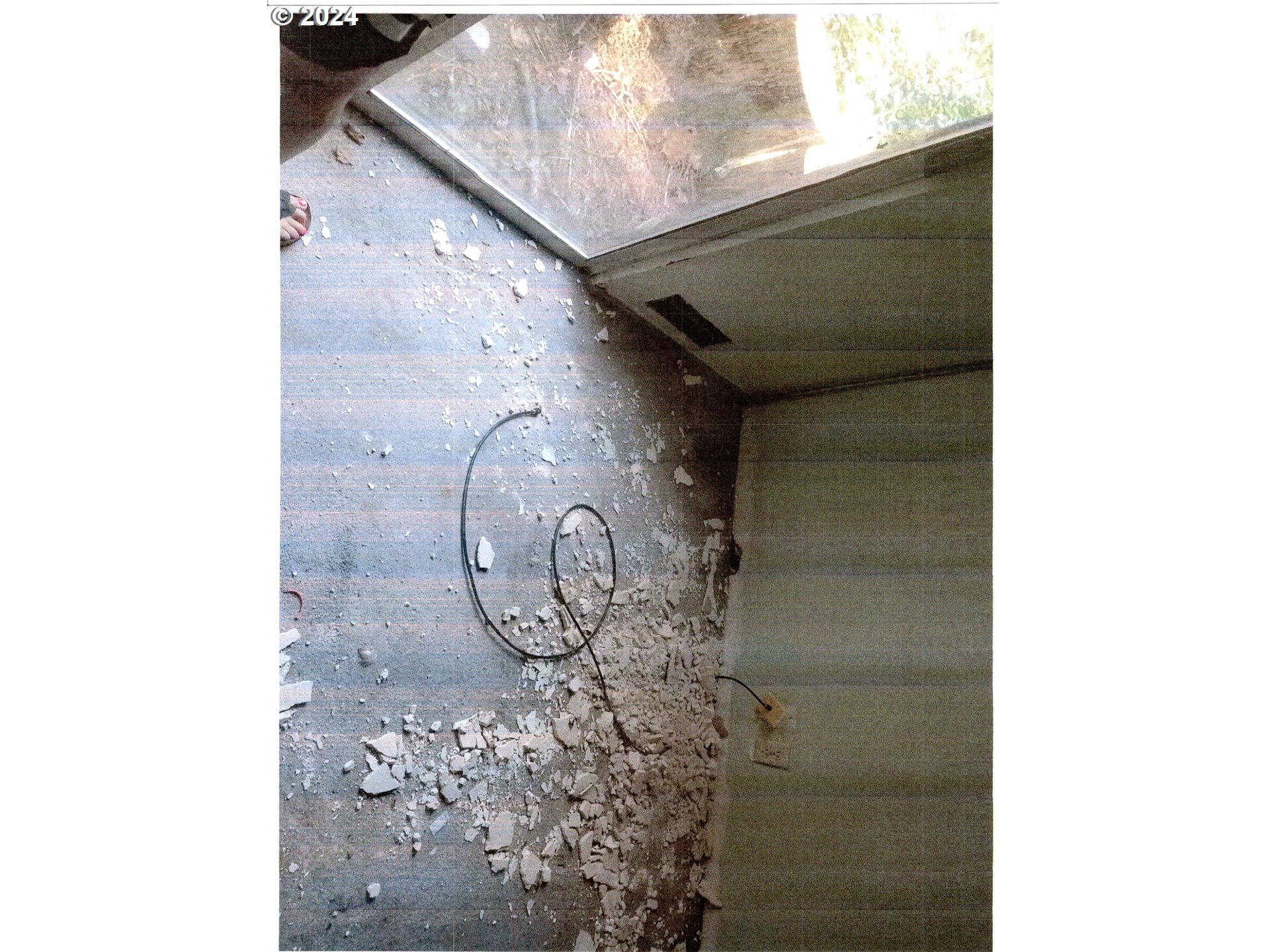 689 South South End Road Oregon City, OR 97045 - Photo 13 of 26 a close view of door lock