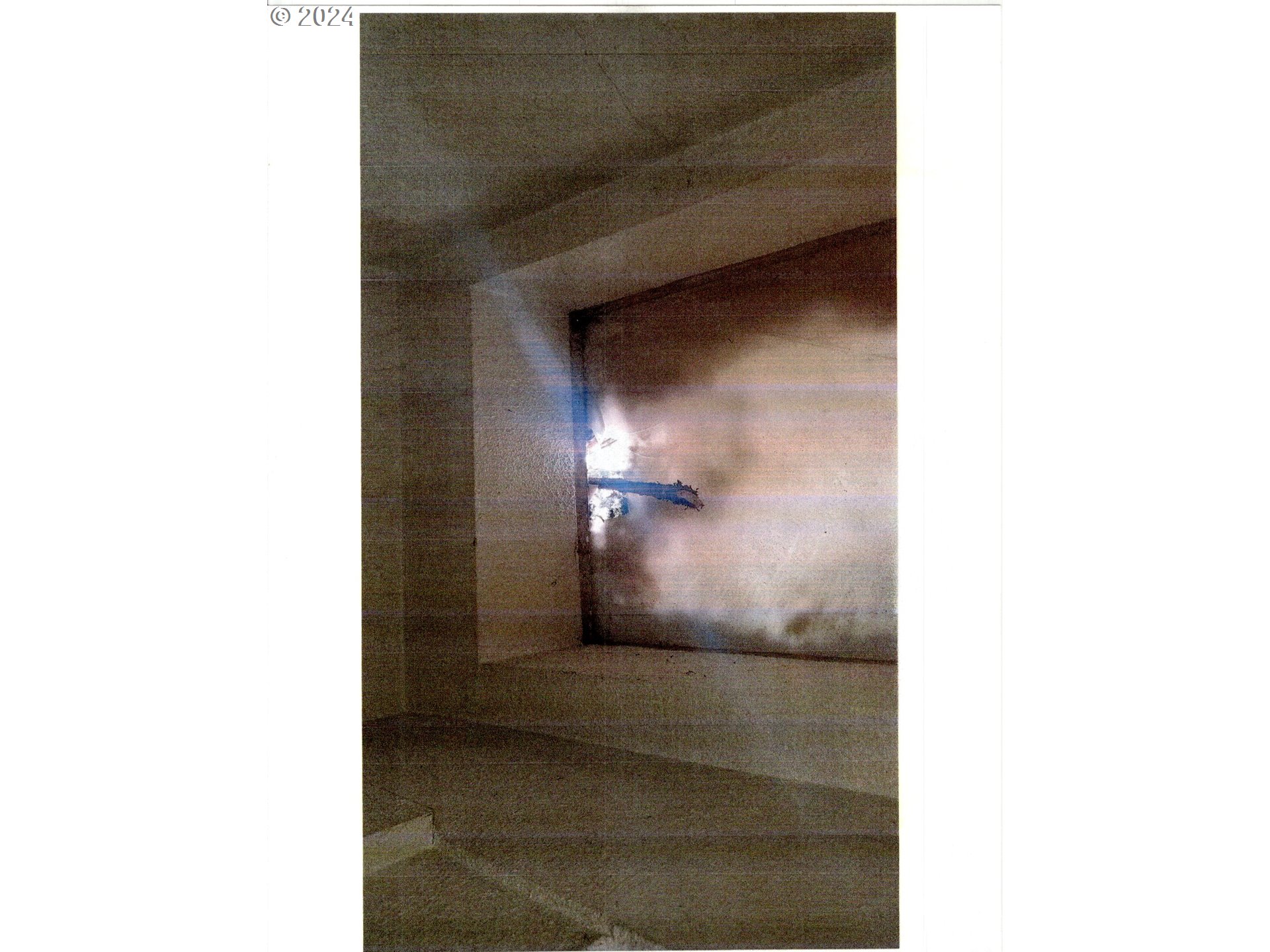 689 South South End Road Oregon City, OR 97045 - Photo 21 of 26 a view of car garage