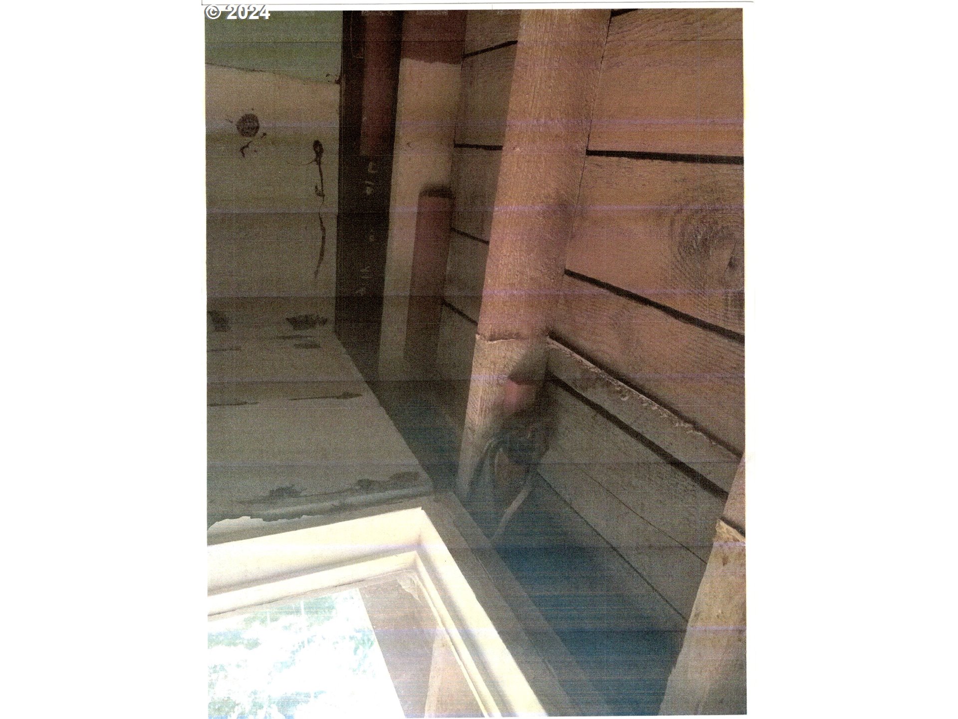 689 South South End Road Oregon City, OR 97045 - Photo 26 of 26 a bathroom with a shower and a mirror