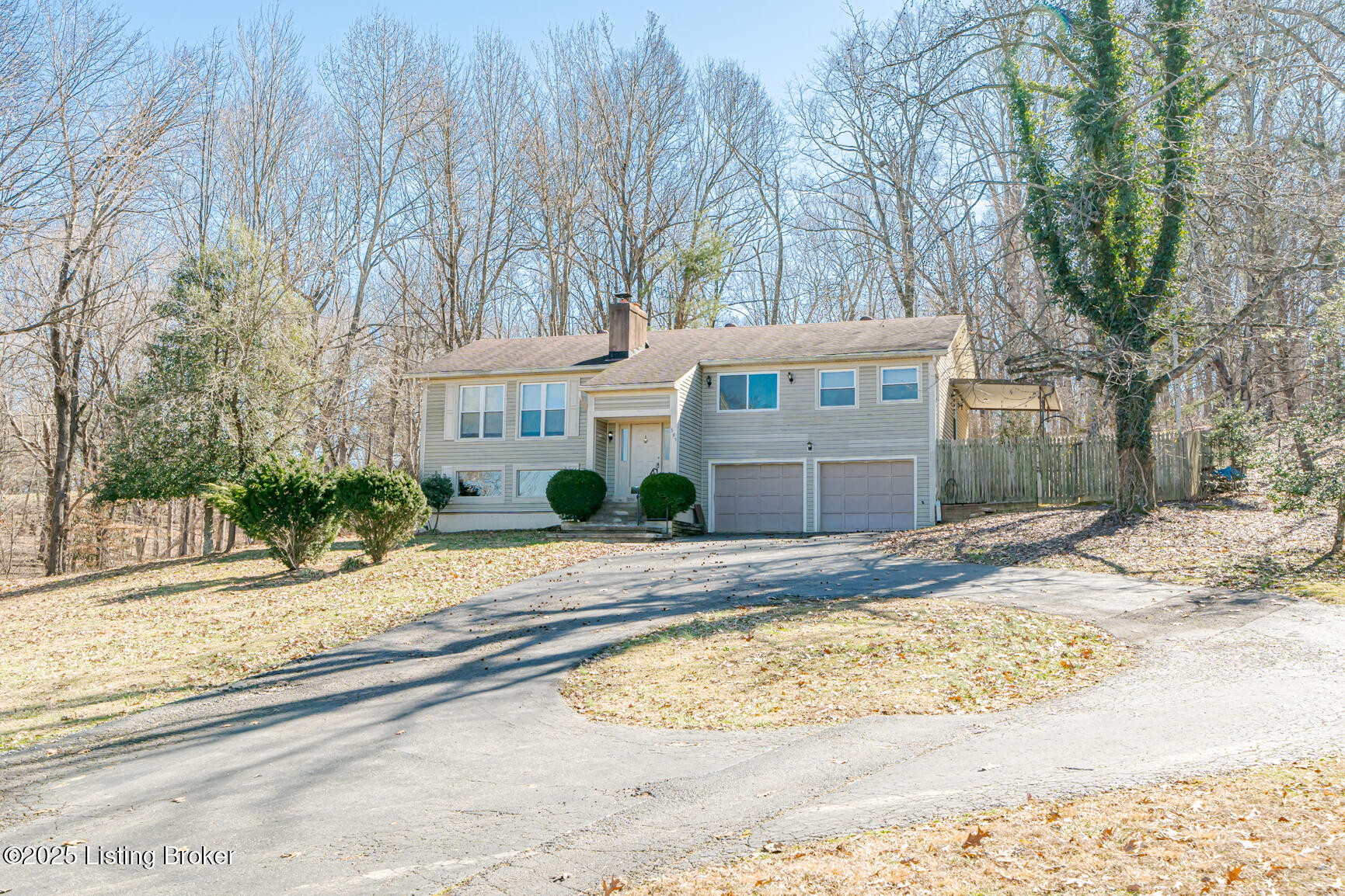 585 Foley Road Shepherdsville, KY 40165 - Photo 2 of 78 DSC00325