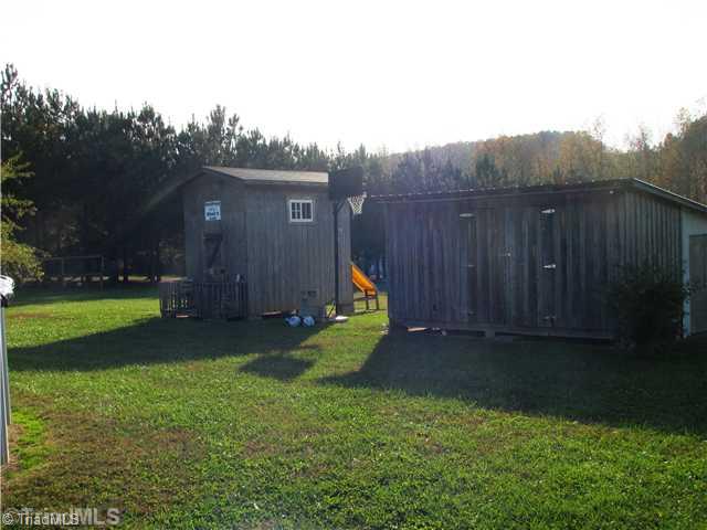 304 Crousetown Road Lexington, NC 27292 - Photo 9 of 15 Storage.