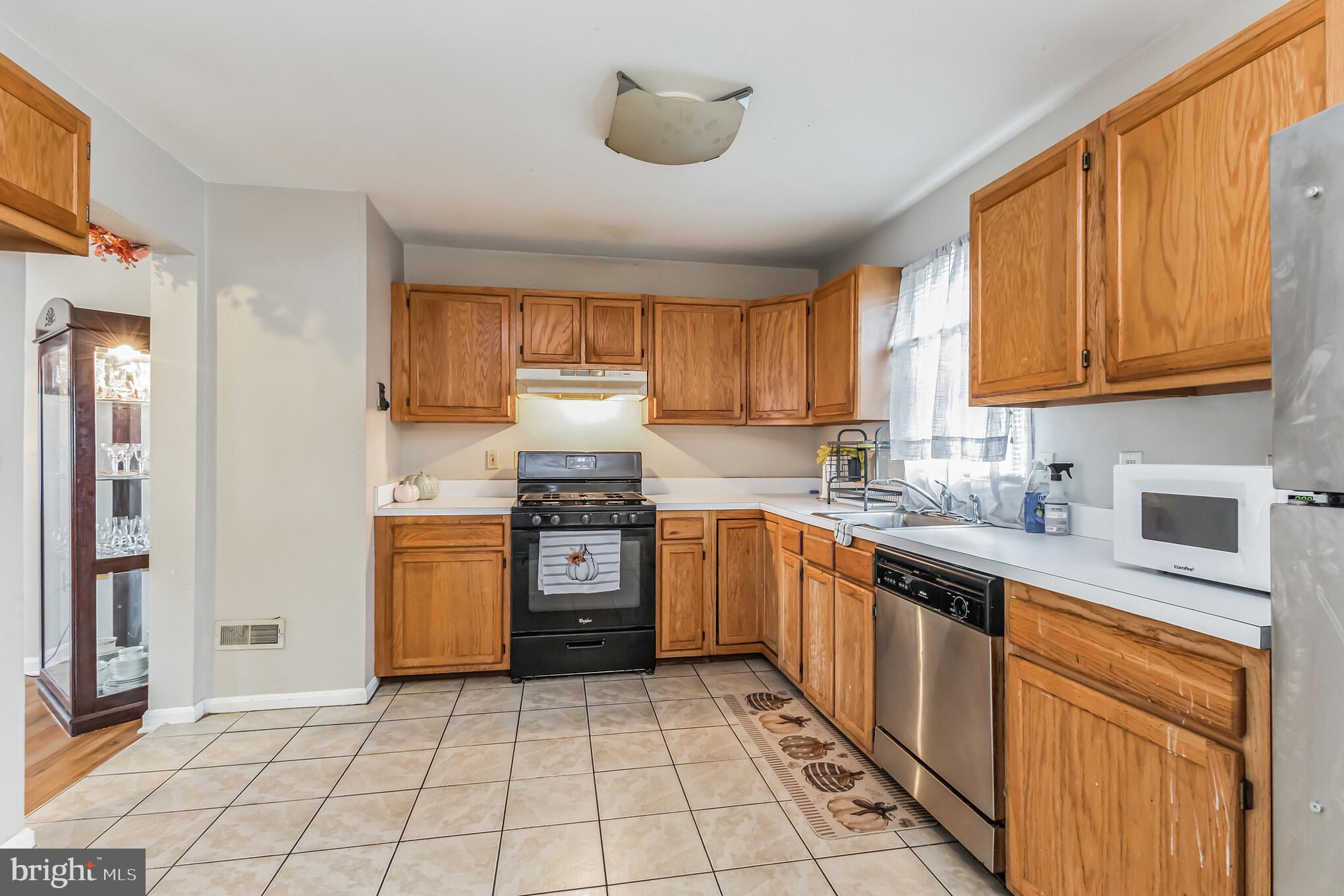 5349 Call Place Southeast Washington, DC 20019 - Photo 5 of 30