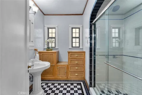 $1,599,000 | 118 Glendora Avenue, Long Beach, CA 90803