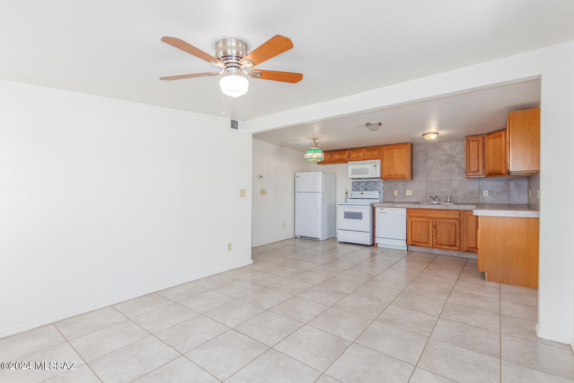 2671 West Quail Road Tucson, AZ 85746 - Photo 6 of 23 Gallery Image 6
