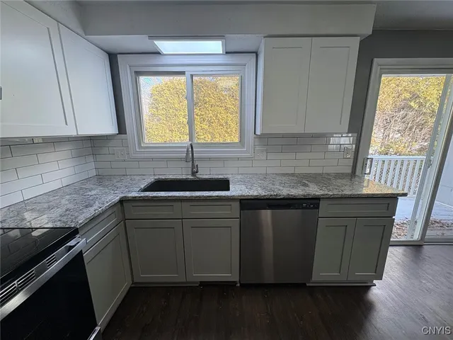 $2,000 | 519 Sunflower Drive, Salina, NY 13088