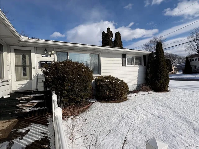 $2,000 | 519 Sunflower Drive, Salina, NY 13088