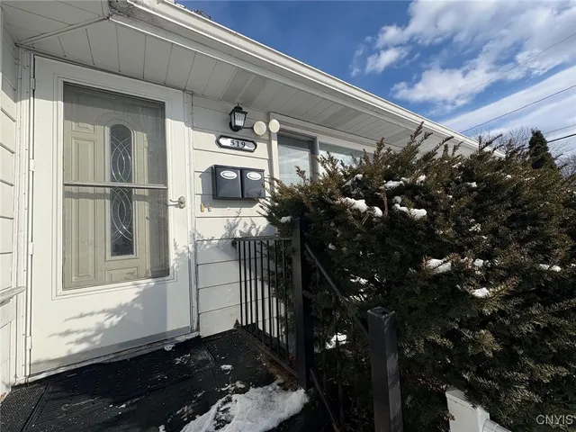 $2,000 | 519 Sunflower Drive, Salina, NY 13088