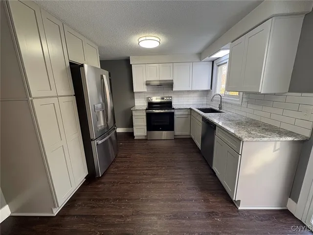 $2,000 | 519 Sunflower Drive, Salina, NY 13088