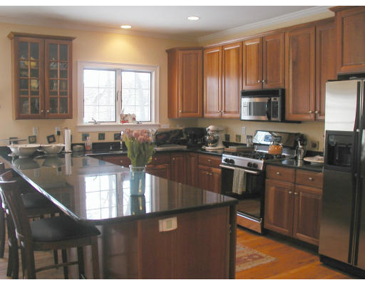 88 Williston Road Newton, MA 02466 - Photo 5 of 9 Gallery Image 5